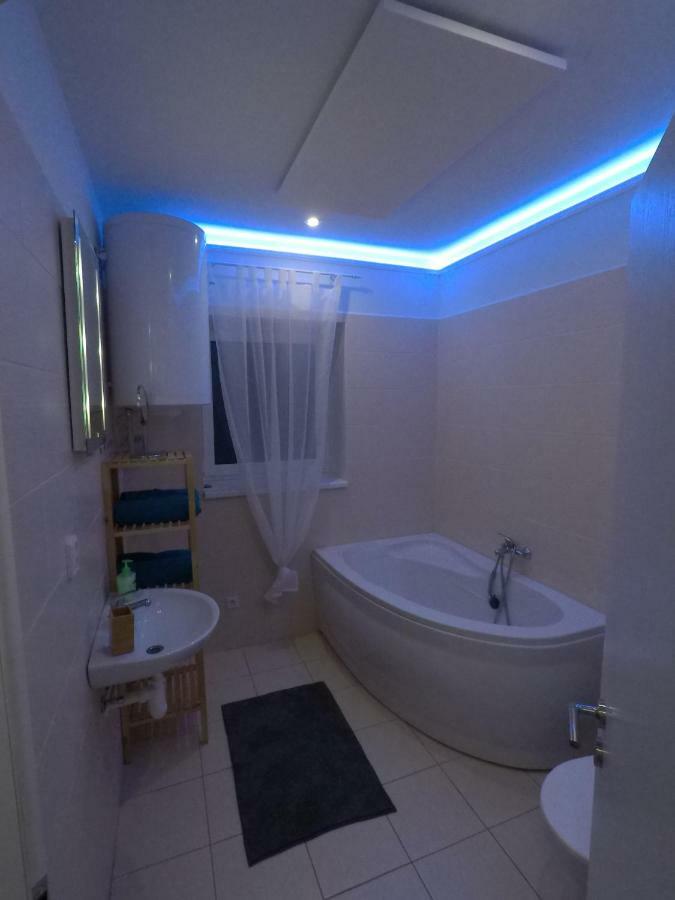 Apartman Reggie - Pec Pod Snezkou Exterior foto